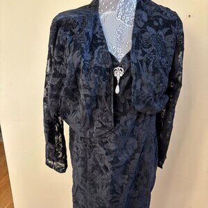 ONYX NITE - 2 PIECE DRESS BLACK EVENING DRESS SIZE - 18 - USED - LIKE NEW